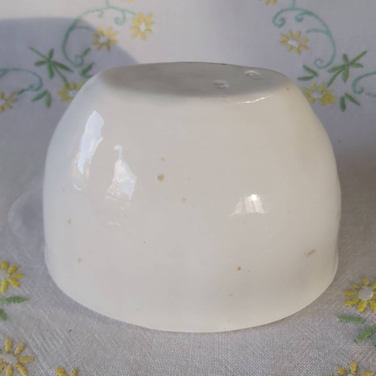 An Antique Stoneware Jelly Mould