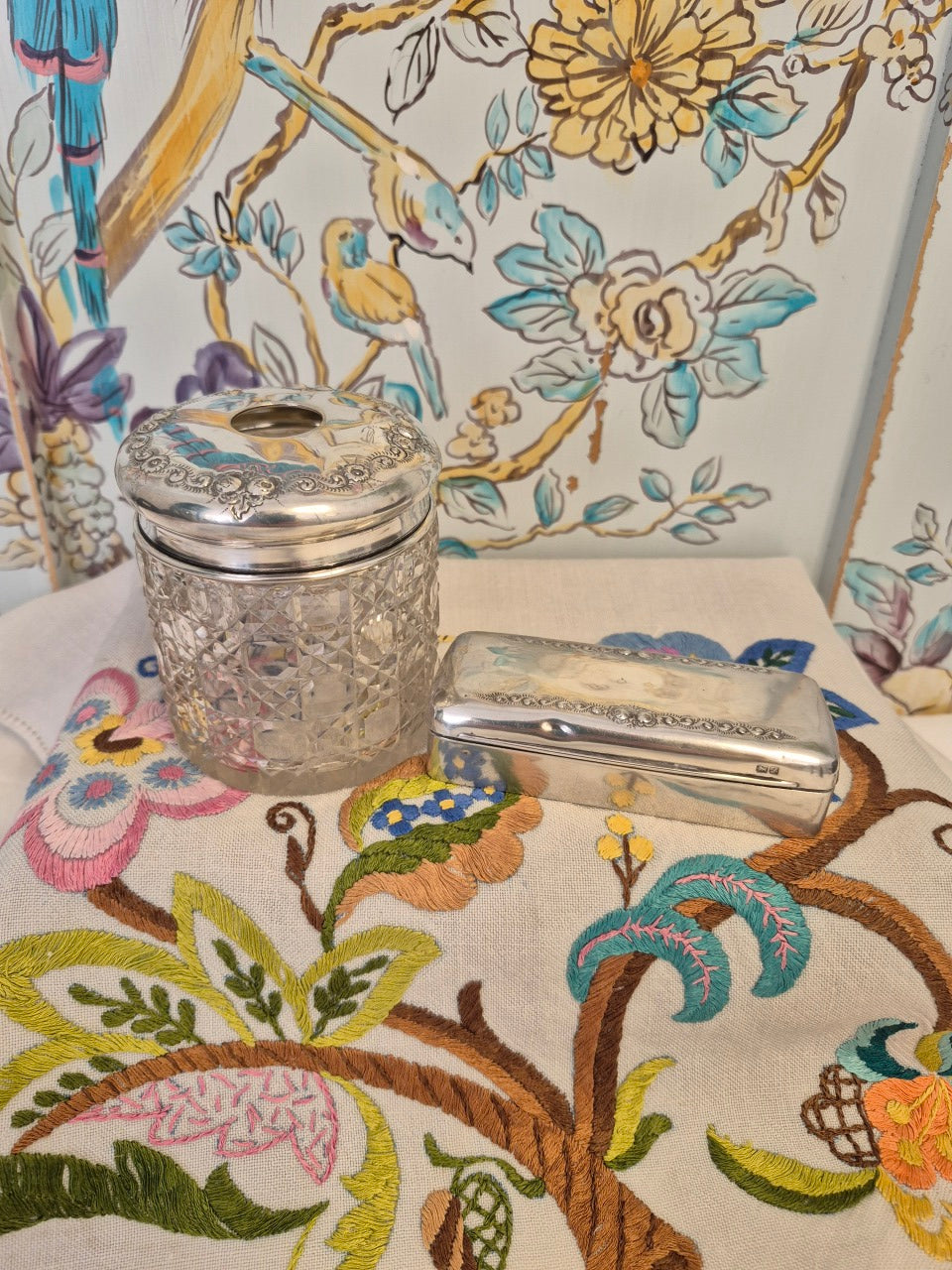 An Antique Silver Topped Hair Saver