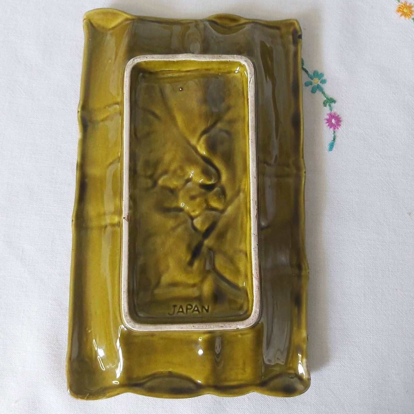A Japanese Majolica Dish c1960s