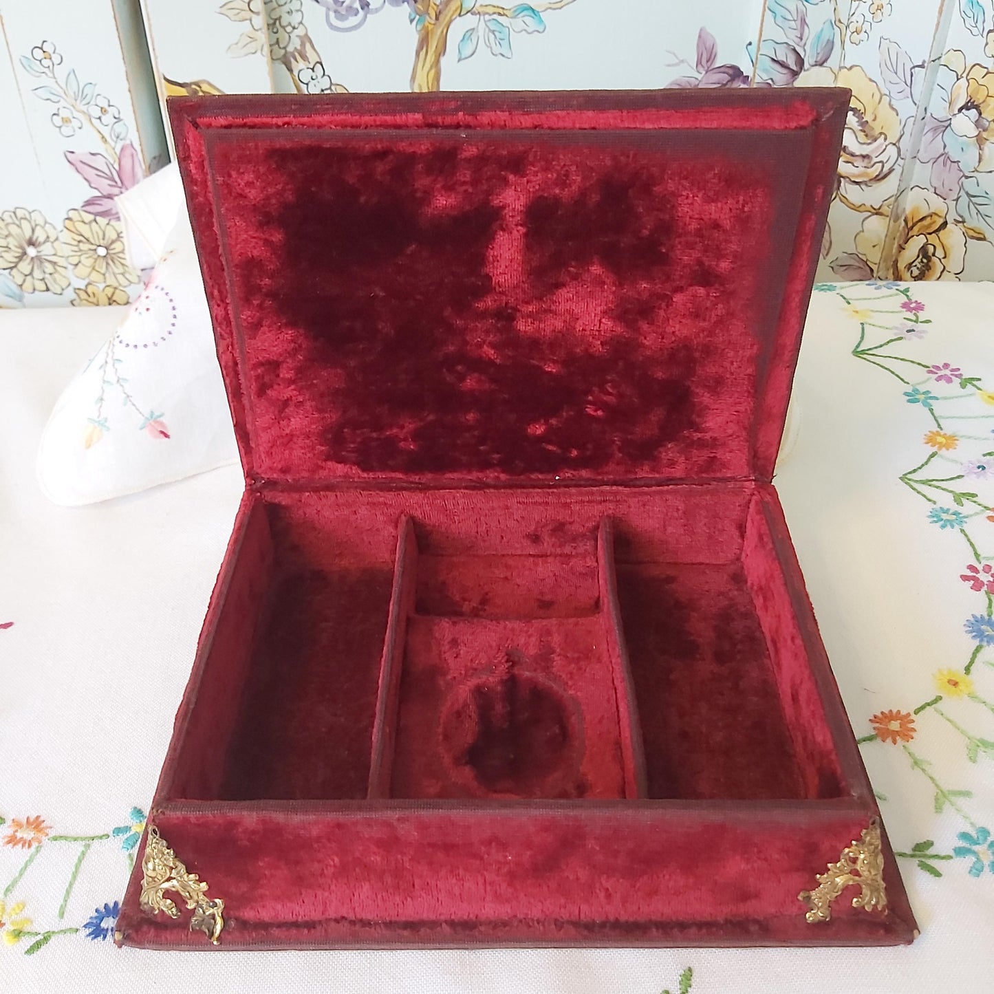 Victorian Red Velvet Jewellery Box with Image of Old Inverlochy Castle on the Lid.