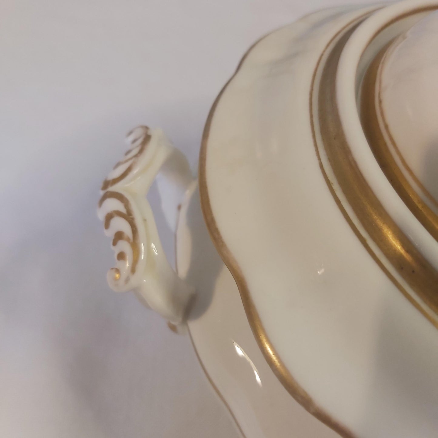 A Small Antique Porcelain Tureen
