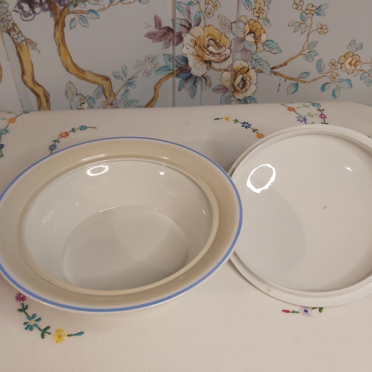 An Art Deco Tureen by Shelley Porcelain, pattern 12457