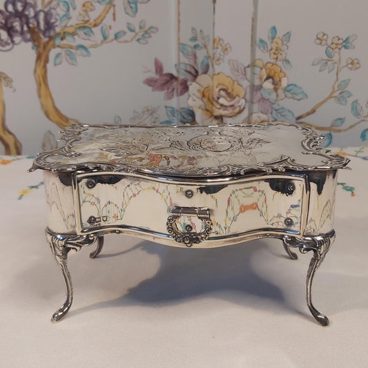 William Comyns Silver Dressing Table Jewellery Box with Reynolds Angels Design, Hallmarked London 1901